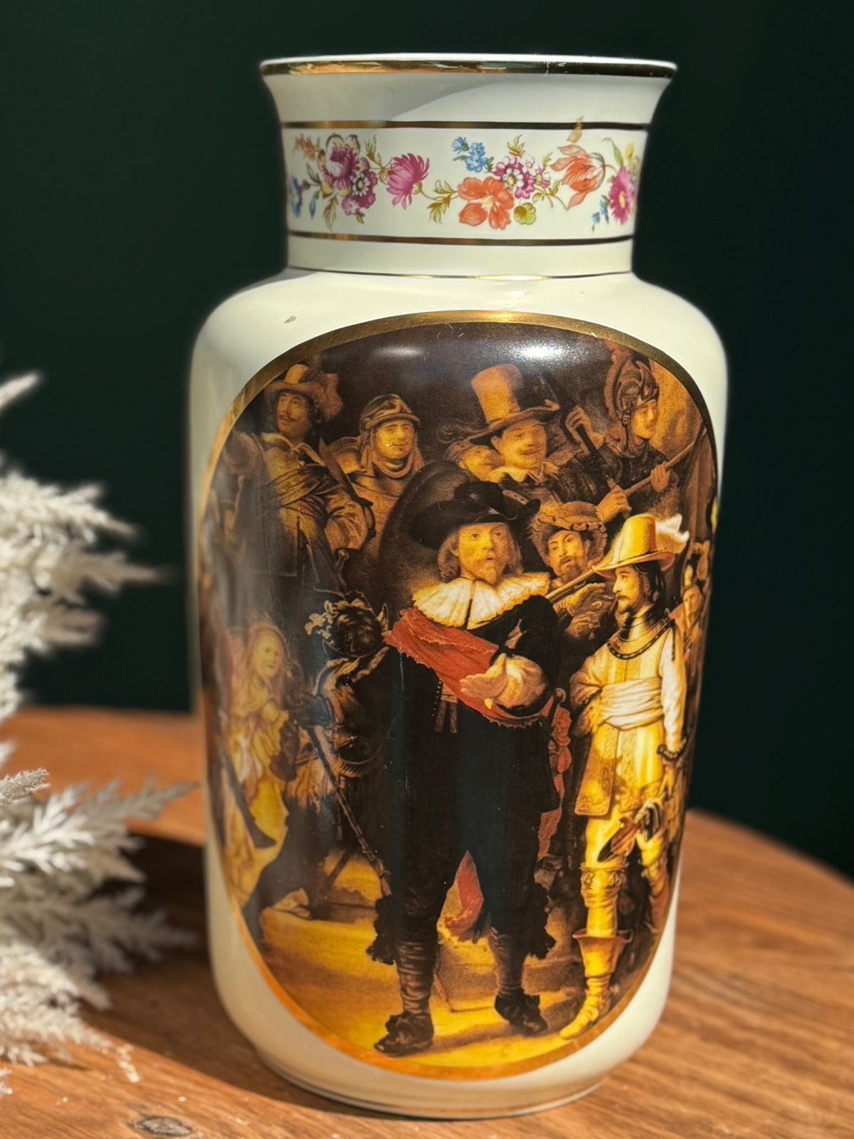 Vaso de porcelana pintado a mão